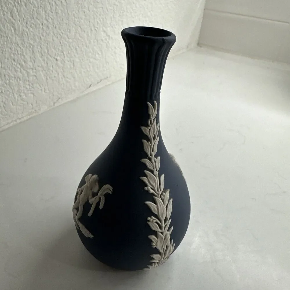 Antique Wedgwood Jasperware Bud Vase in Portland Blue and Cream (5") England - Picture 8 of 13